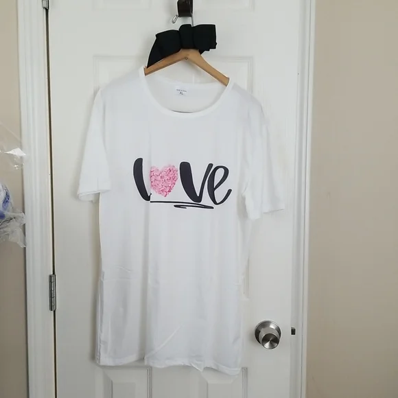 LOVE Graphic Short Sleeve Tee Shirt - Picture 2 of 4